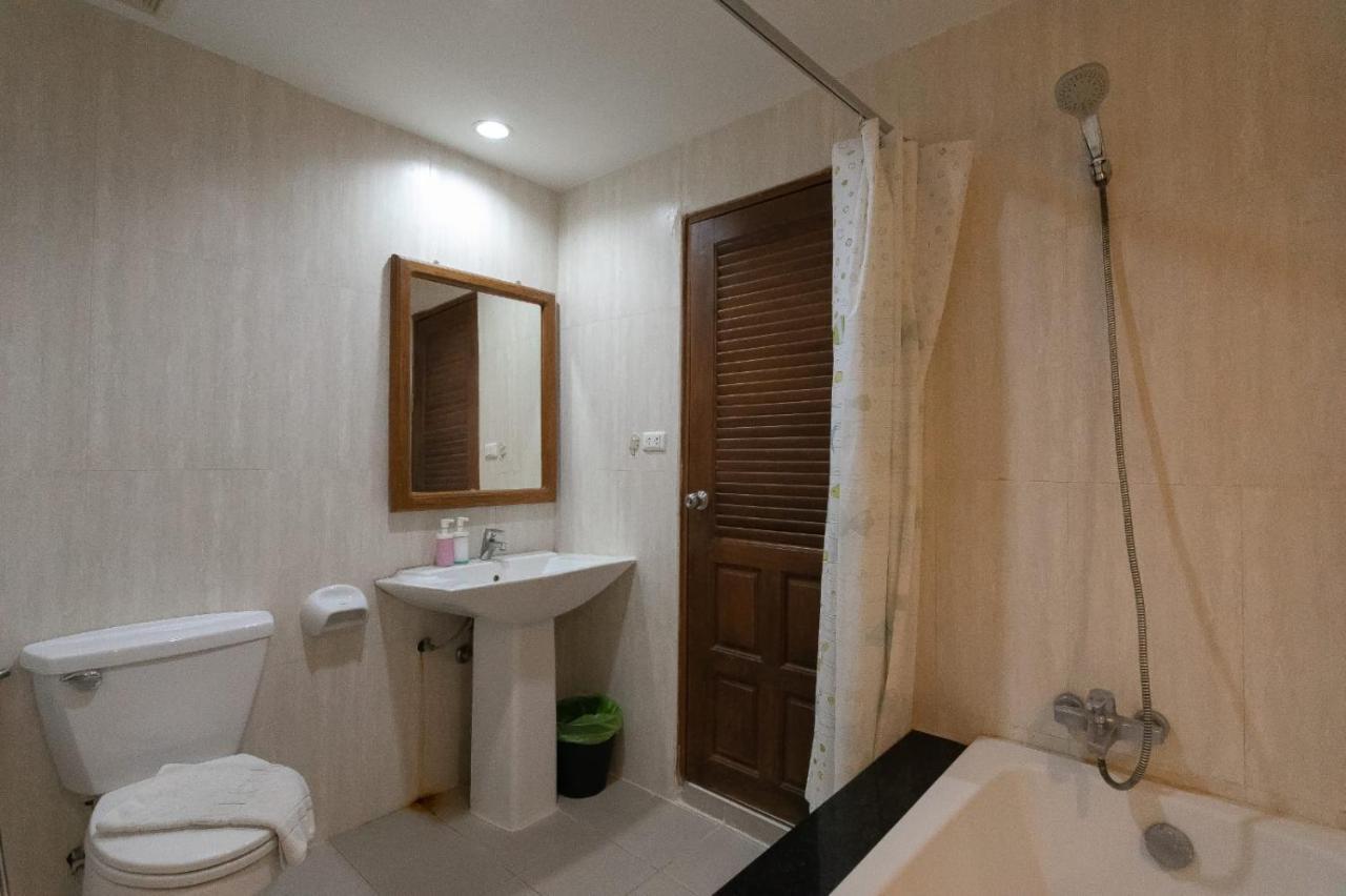 Best Venue Hotel Patong Exterior foto